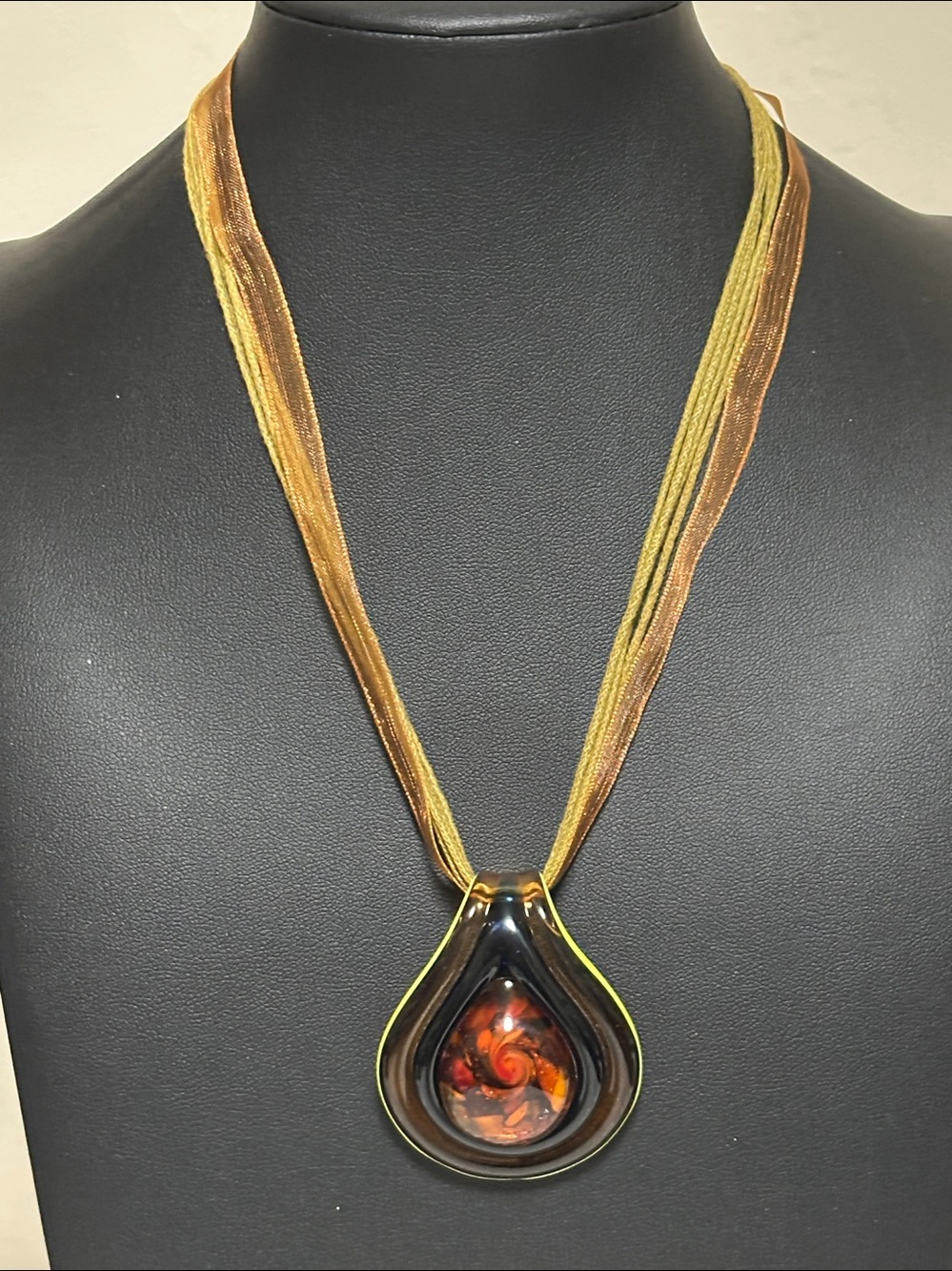 Vintage Art Deco Glass Teardrop Pendant Multi-Strand Corded Necklace - Picture 12 of 14
